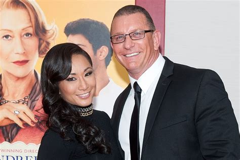 robert irvine wife